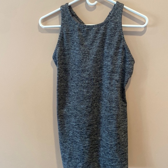Like new a pea in the pod workout tank - Picture 2 of 5
